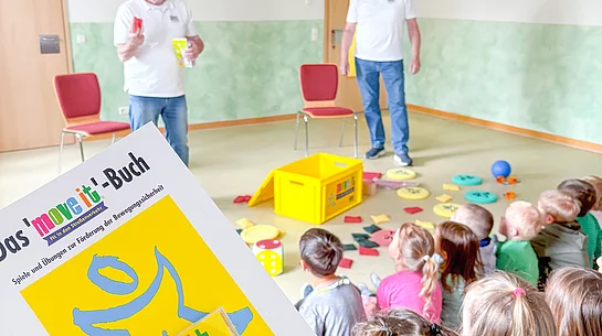 Verkehrswacht Schwarzenfeld übergibt Spende an Kinderhaus "Bärenhöhle"