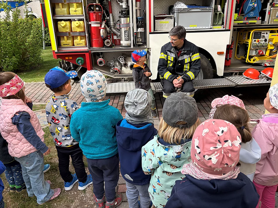 Die Bärenhöhle-Kinder freuten sich über den Besuch